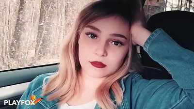 סעקסי באַבע דזשויפאַלי סאַקס אויף אַראָפּרעכענען קאָרט